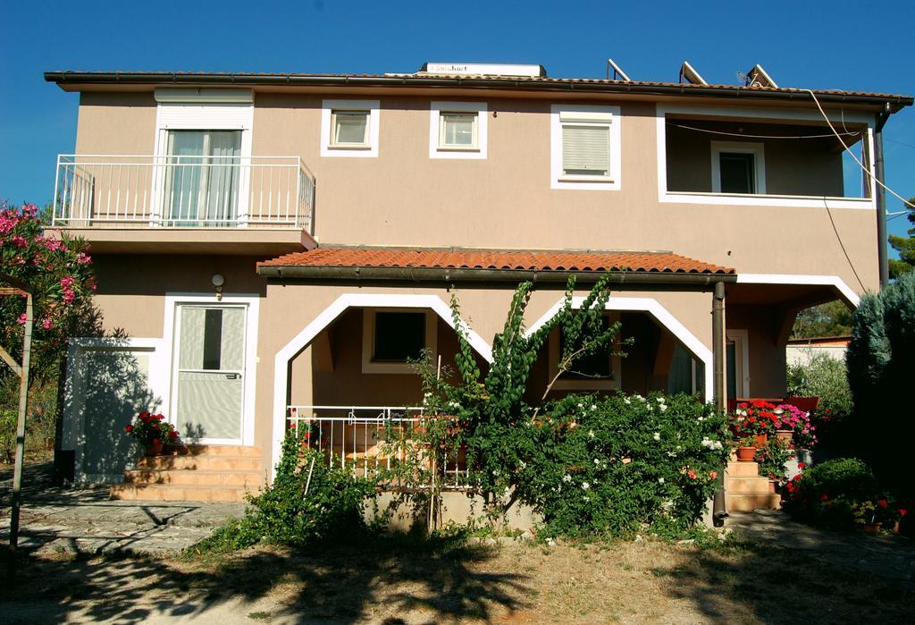 Apartment & Rooms Roza Peroj Dış mekan fotoğraf